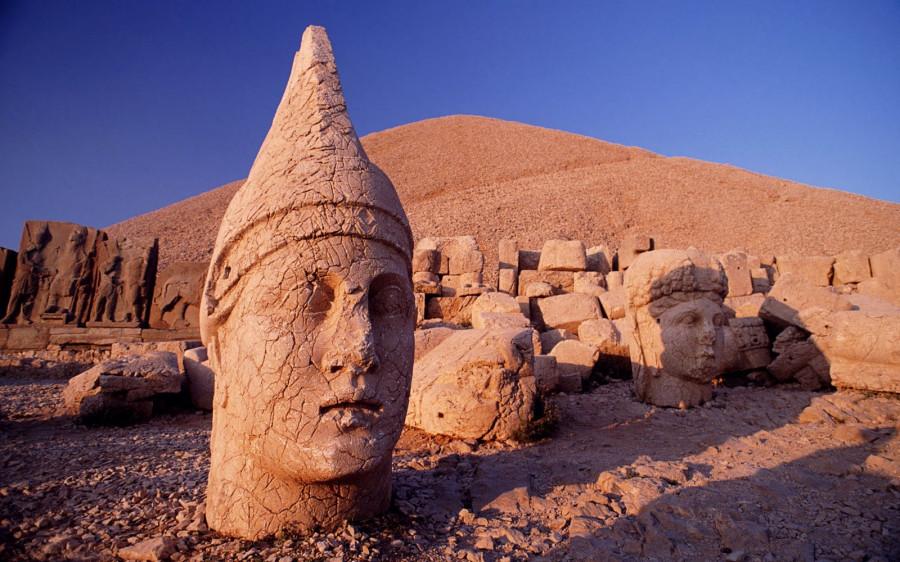13 Kasım | Balıklıgöl ve çevre gezisi,Nemrut Dağı Karakuş Tümülüsü ve Cendere Köprüsü